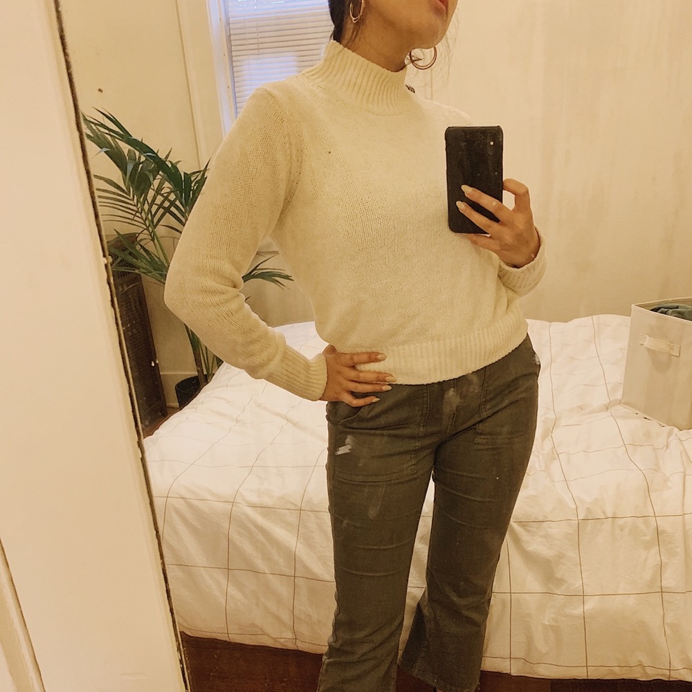 WILFRED White Turtleneck